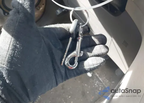 2011 Toyota Sienna Le V6 from USA, damaged, VIN 5TDKK3DC1BS131897